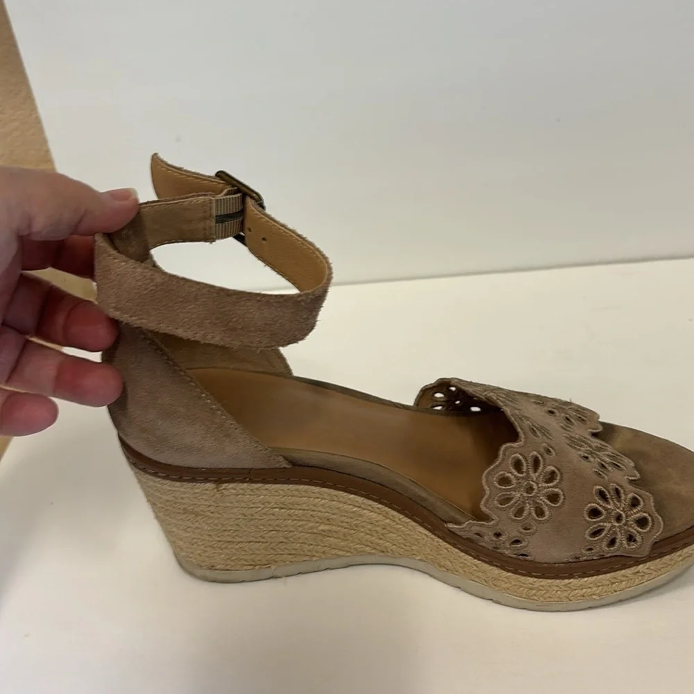 Unbranded Tan Suede Laser Cut Floral Women's Sandals